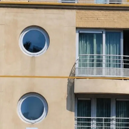 Apartment Troon Aan Zee Ostende
